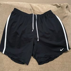 Men’s NikeFit athletic shorts size medium